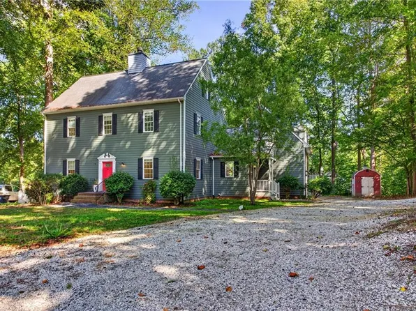 147 Country Club Dr, Williamsburg, VA 23188