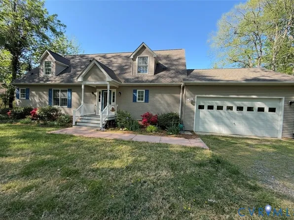 82 Westmoreland Blvd, Hague, VA 22469