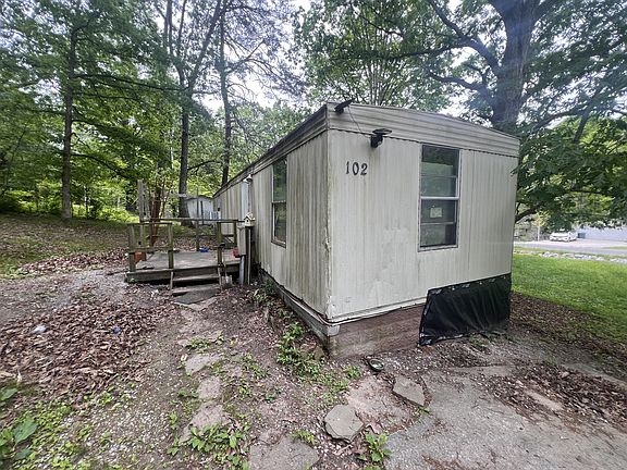5th image of 102 Avon Ln