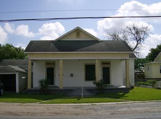 106 N Railroad St #B, Delcambre, LA 70528