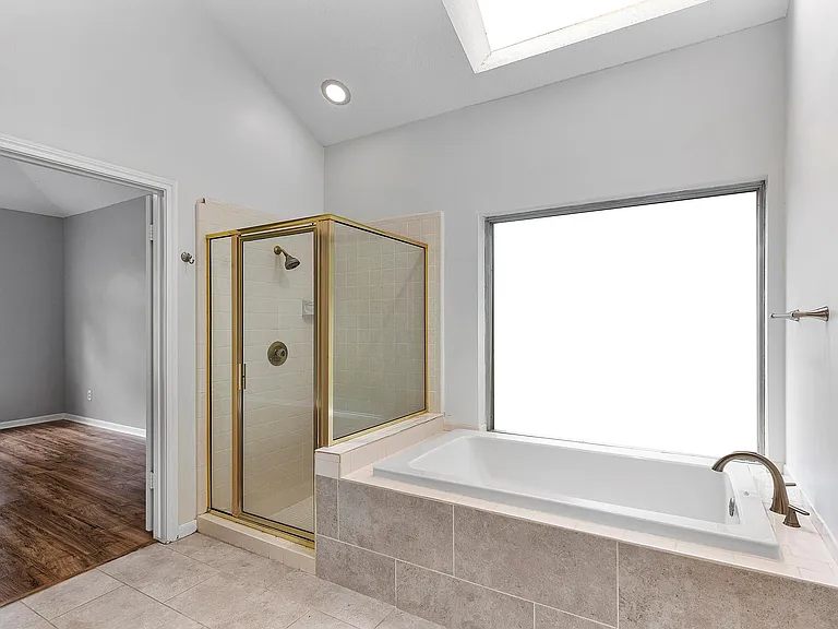5622 Woodland Creek Dr — Photo 16