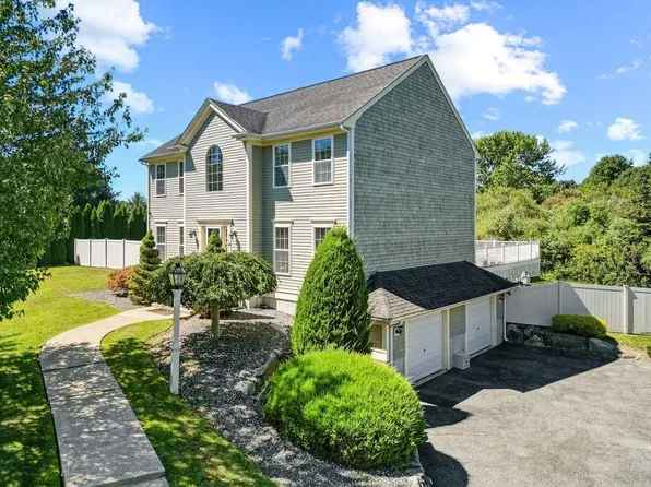 2060 Manomet Ave, Dighton, MA 02715