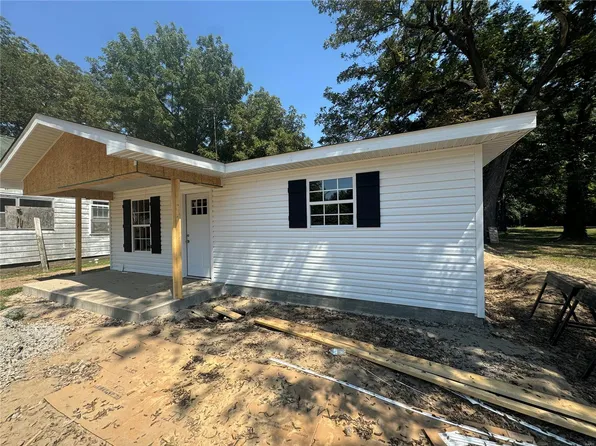 1810 Wilson St, Poplar Bluff, MO 63901