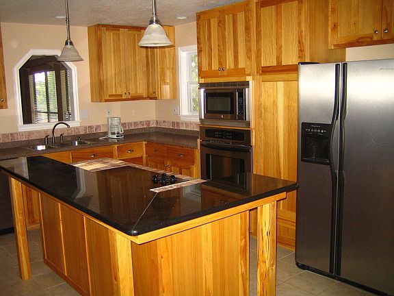 Full-Size Kitchen