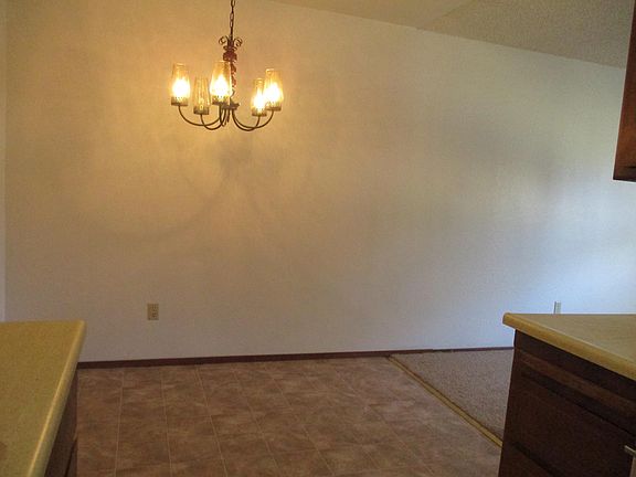 5th image of 4601 Karbet Way