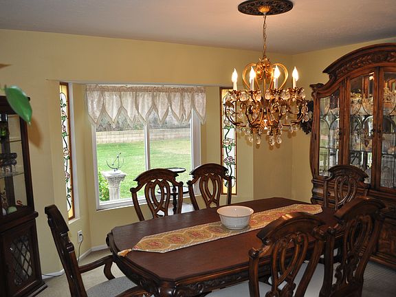 Formal dining room