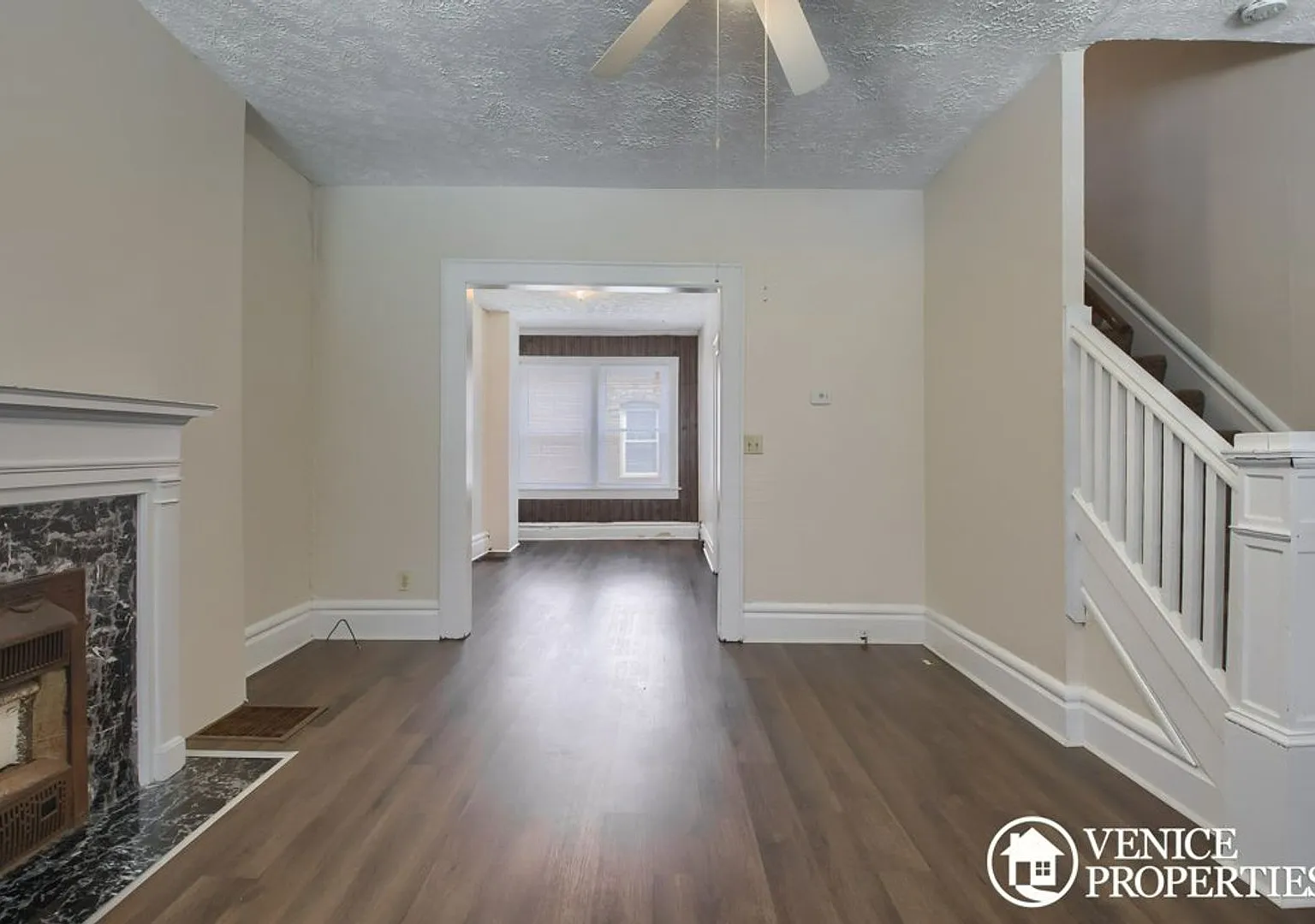 Charming 2BR on Lane and Indiana — Photo 3
