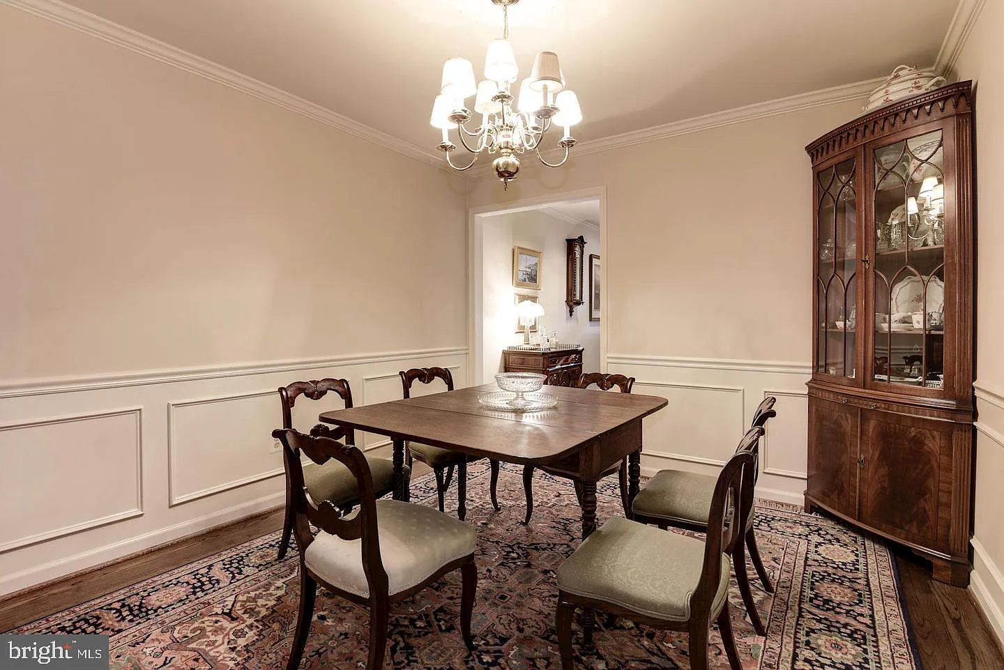 4 bed, 3.5 bath, 2472 sqft, $4,495 — Photo 3