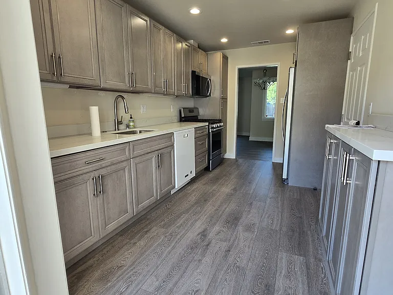 934 Juanita Dr — Photo 28