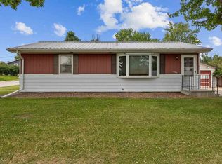 1200 G Ave, Marion, IA 52302
