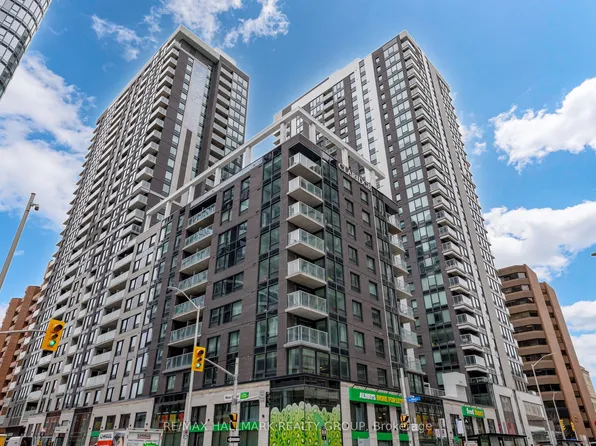 340 Queen St #406, Ottawa, ON K1R 0G1