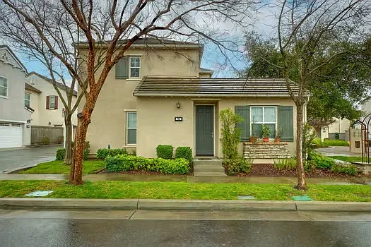 Talmont Cir — Photo 1