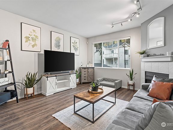 4th image of 4702 Mill Pond Drive SE #109