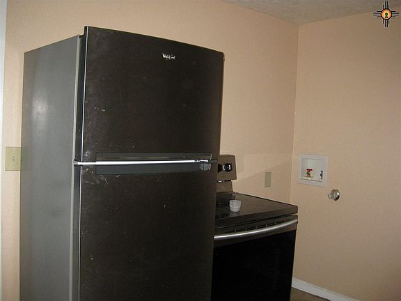 5th image of 1009 W Laughlin Dr