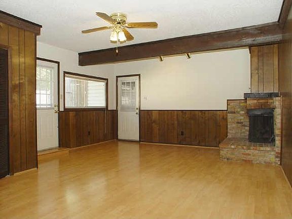 4th image of 1123 Greencove Ln