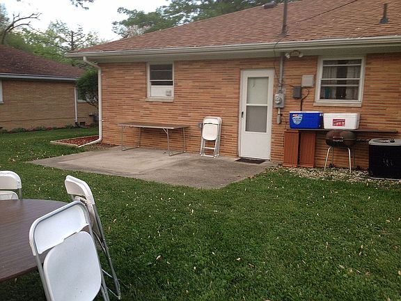 5th image of 55 Elm Hill Dr