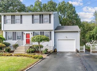 19 Loggers Run, West Warwick, RI 02893