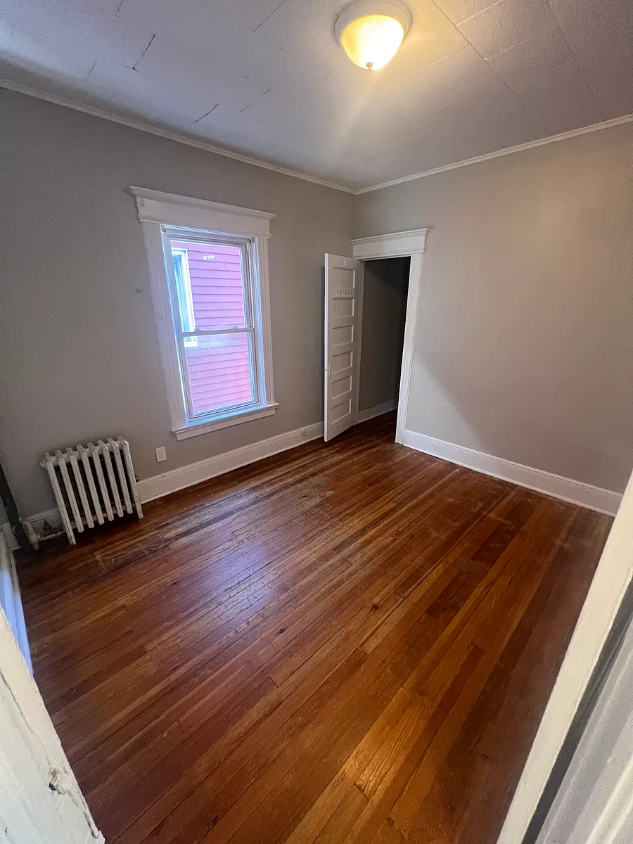 Building Photo - 147 Sylvan Ave #2