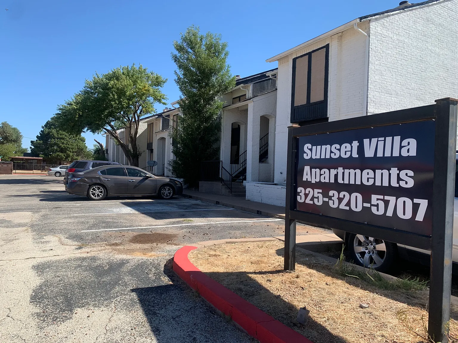 1 bed, 705 sqft, $925 — Photo 2
