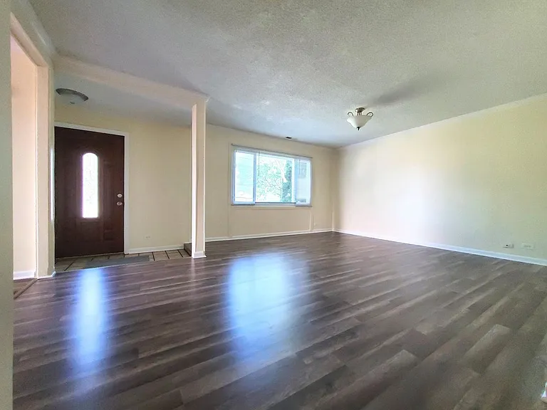278 Renee Ter — Photo 2