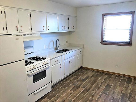 4th image of 1214 Marengo Ave #3