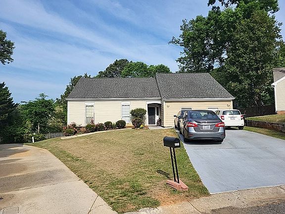 2nd image of 7201 English Ivy Ln