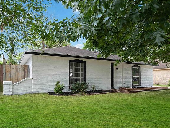 3rd image of 4911 Macridge Boulevard