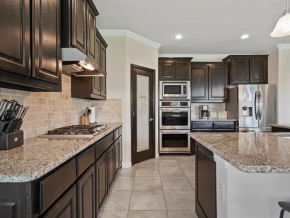 4th image of 2959 Salina Dr