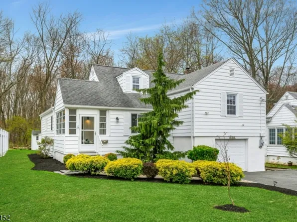 99 Beechwood Rd, Florham Park Boro, NJ 07932