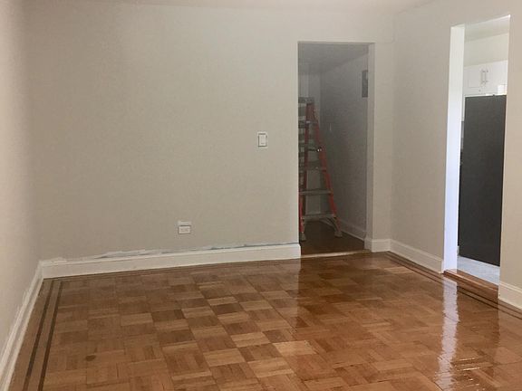 2nd image of 8602 Park Ln S #B5