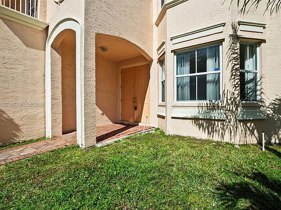 3rd image of 16301 SW 49th Ct