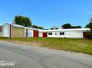 303 S Grant St, Cantril, IA 52542