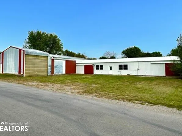 303 S Grant St, Cantril, IA 52542