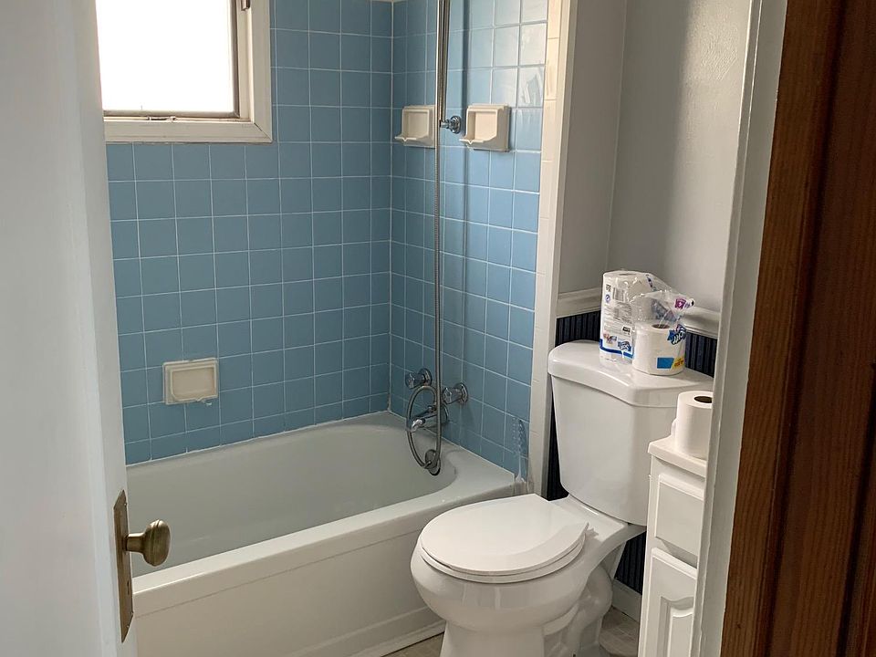 1st image of 156 Crystal Ave Floor 1