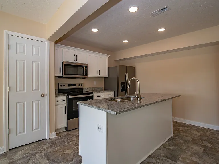 203 Dixon Cir — Photo 18