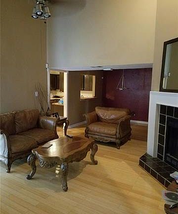 4th image of 1738 Cordova Dr