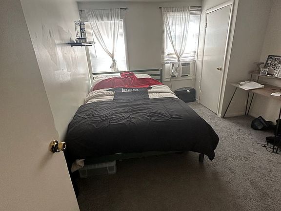 2nd image of 1920 Gough St APT 2B