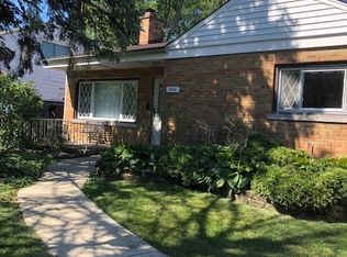 806 S Summit Ave, Villa Park, IL 60181