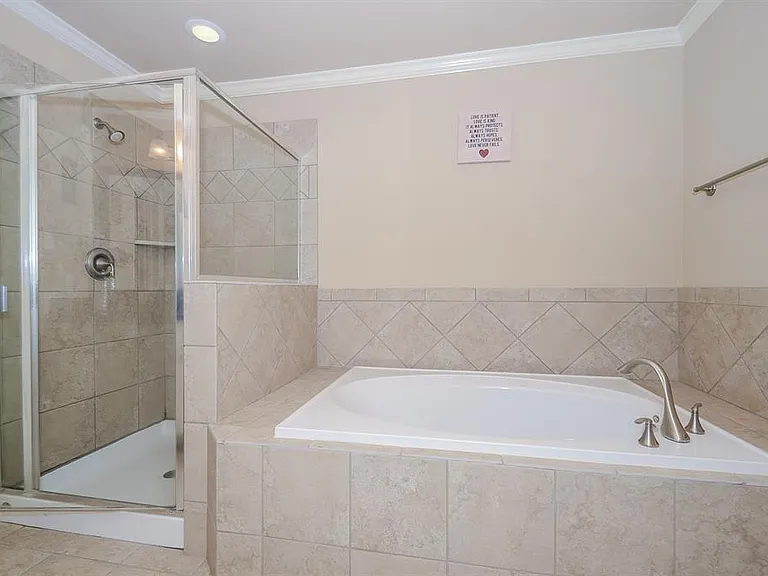 4018 Childress St #C — Photo 16