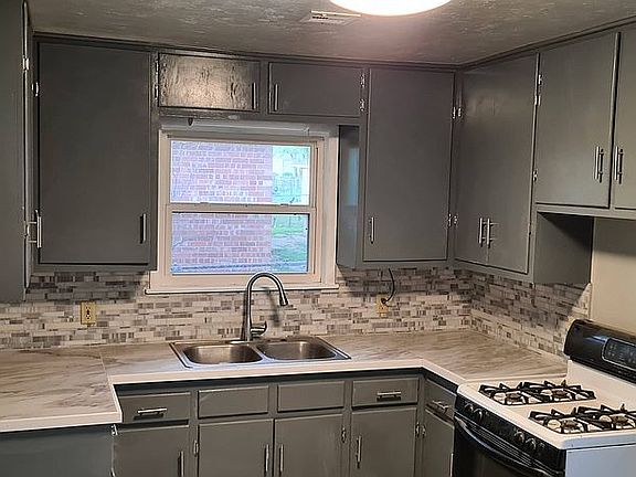 4th image of 233 S Dryden St