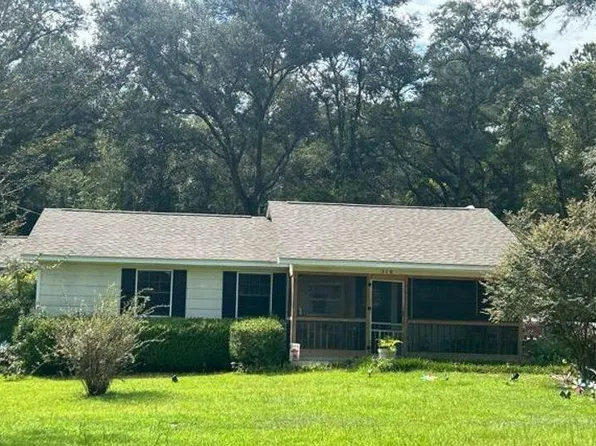 310 Cloverleaf Cir, Bainbridge, GA 39817
