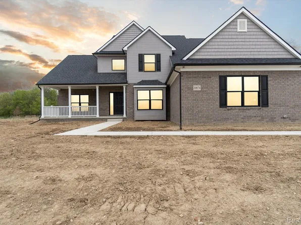 21265 Hasenclever Dr, South Lyon, MI 48178