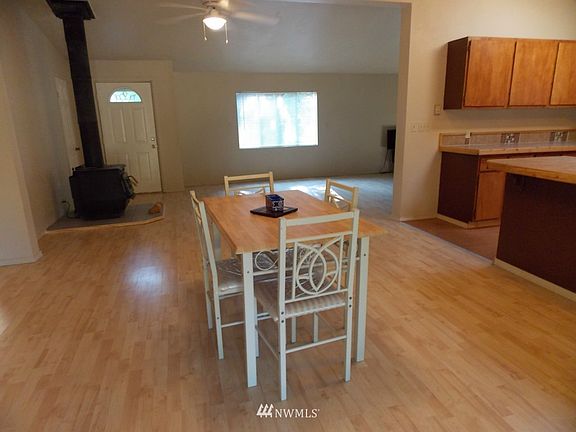 4th image of 15209 Palmer Lane S