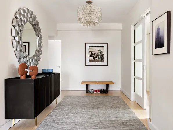 360 West 22nd Street image 7 of 15