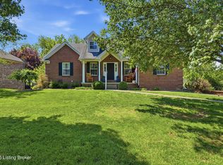 1003 Whispering Oak Dr, Bardstown, KY 40004