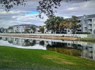 8560 SW 212th St APT 301, Cutler Bay, FL 33189