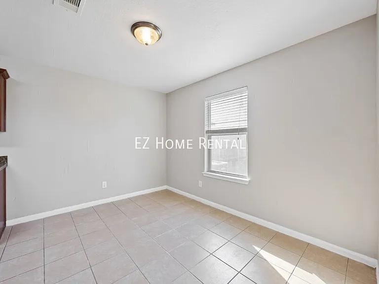 16267 Silver Wing Ln — Photo 5