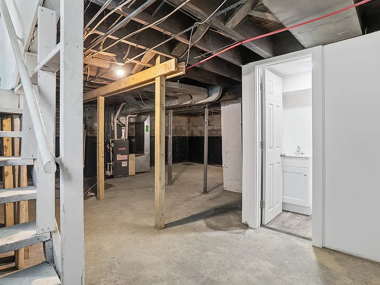 7806 Saint Lawrence Ave — Photo 21
