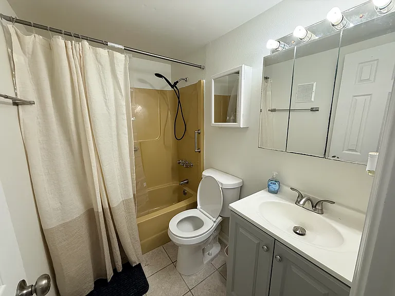 8440 Old Post Rd #102 — Photo 24
