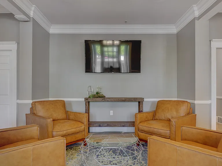 River Oaks — Photo 10